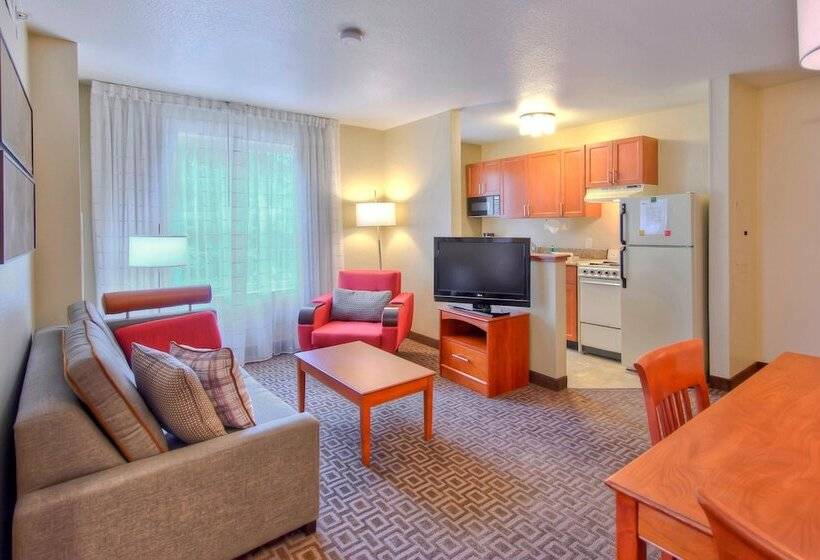 سوئیت 2 خوابه, Towneplace Suites Raleigh Cary/weston Parkway