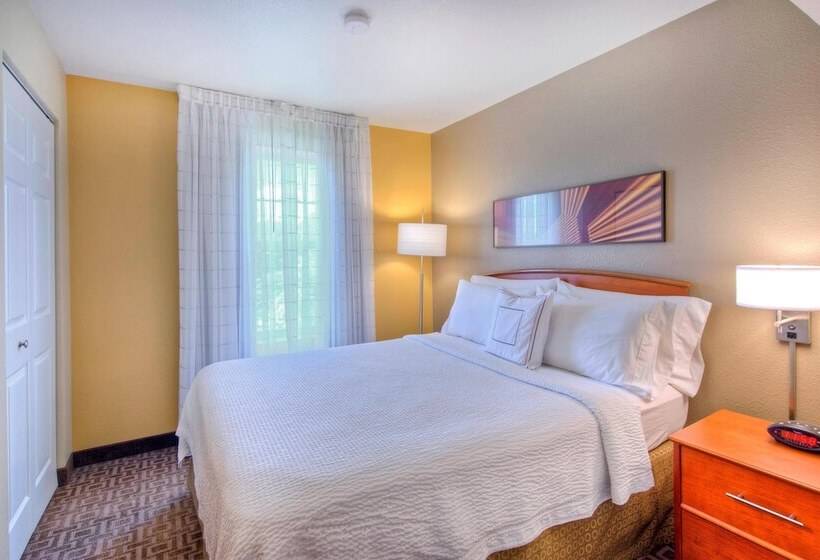 سوئیت 2 خوابه, Towneplace Suites Raleigh Cary/weston Parkway