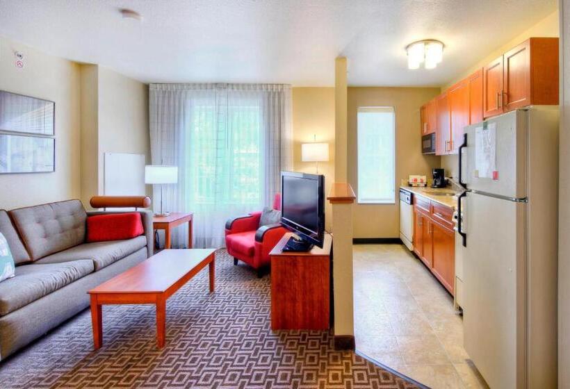 سوئیت 2 خوابه, Towneplace Suites Raleigh Cary/weston Parkway