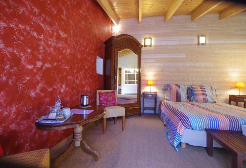 Номер Deluxe, Logis Saint Léonard