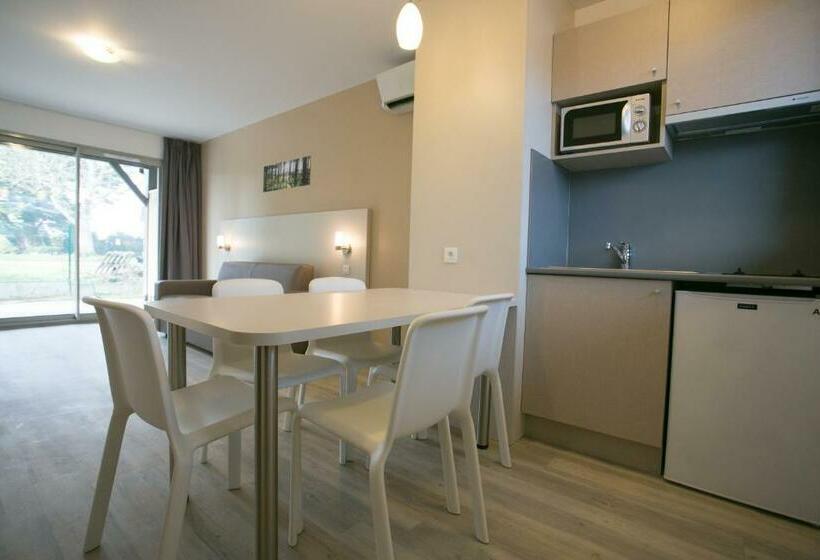 Апартаменты 1 Спальня, Motel Des Landes