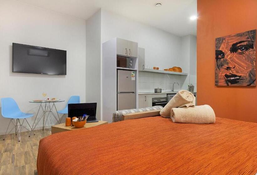 استودیوی استاندارد, Urban Oasis Apart