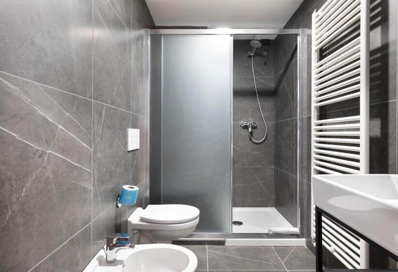 غرفة قياسية ثلاثية, B&b Hotel Passo Tre Croci Cortina