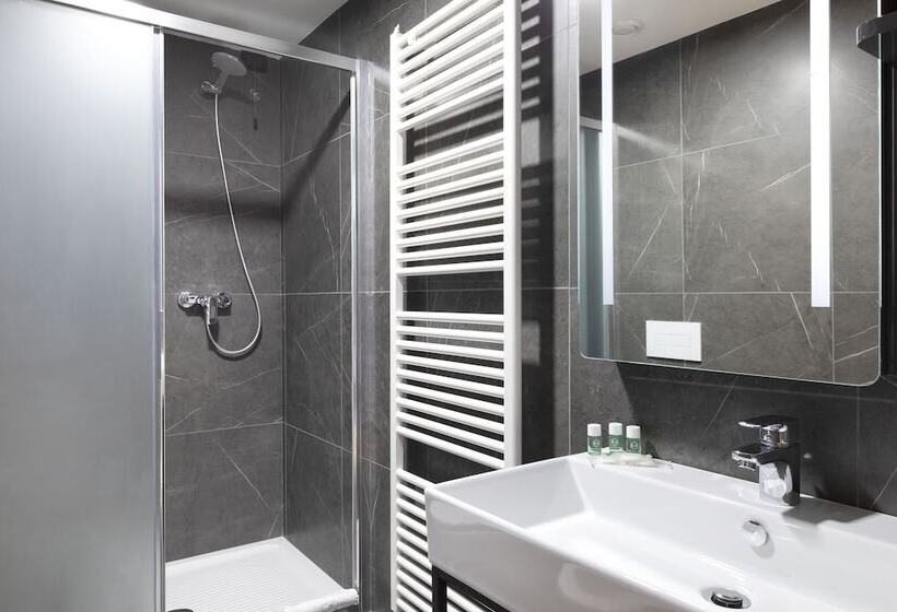 Четырехместный Номер Стандарт, B&b Hotel Passo Tre Croci Cortina