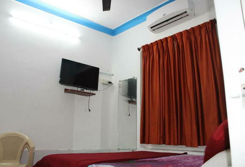 Quarto Estandar, Balaji Guest House