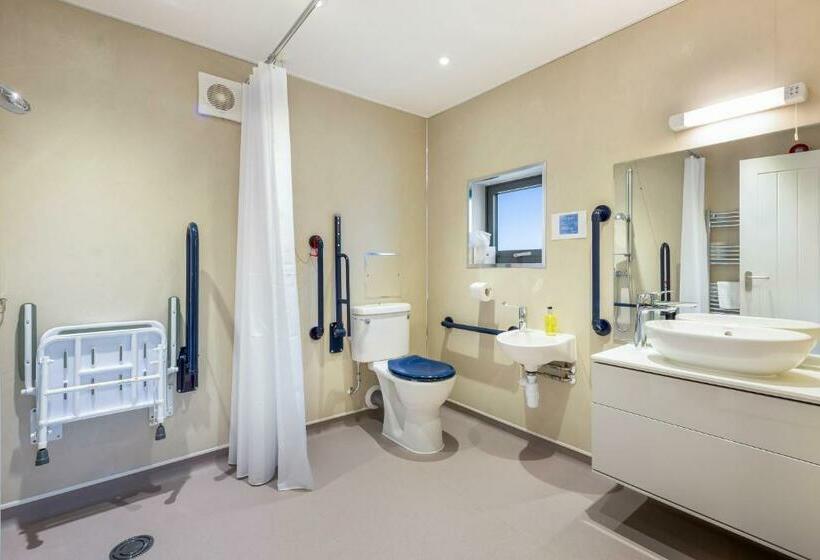 Номер Стандарт Кровать Кинг Адаптированный для Инвалидов, Polzeath Beach House