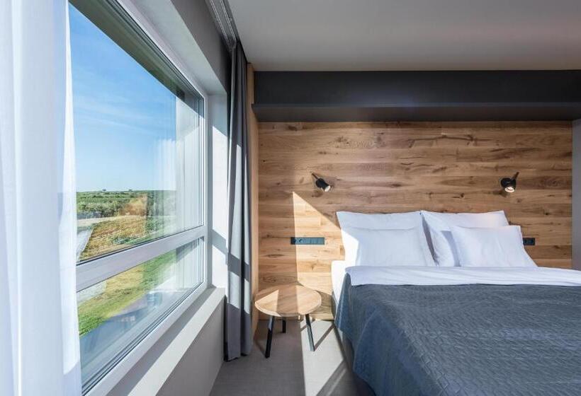 디럭스 룸, Boutique Hotel Vinařství Škrobák