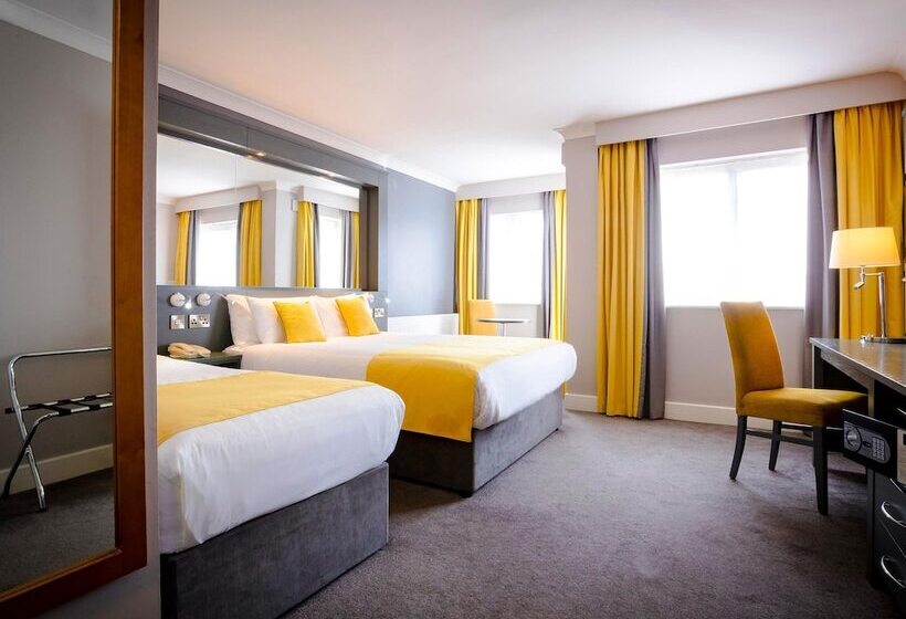 اتاق استاندارد, Claregalway