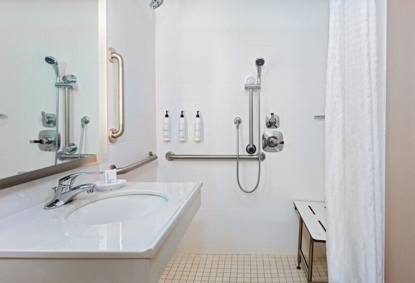 سوئیت برای معلولان, Springhill Suites Asheville