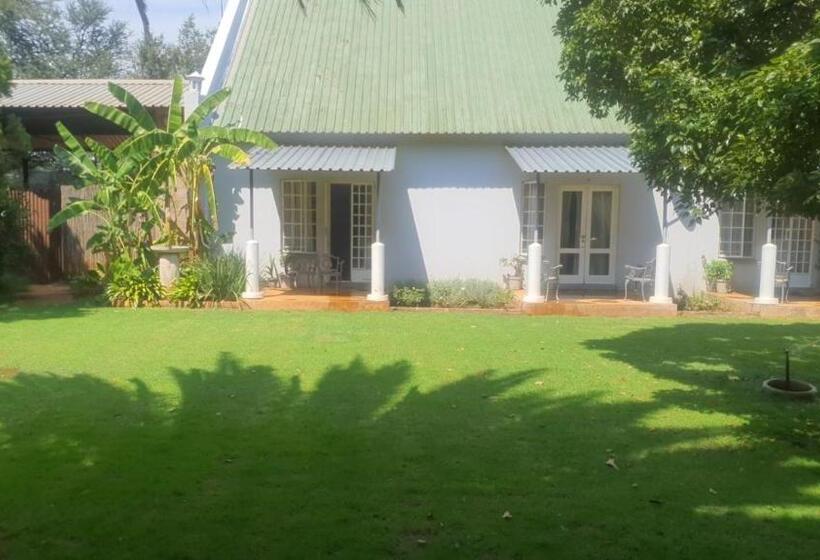اتاق استاندارد, Perdehoek Venue