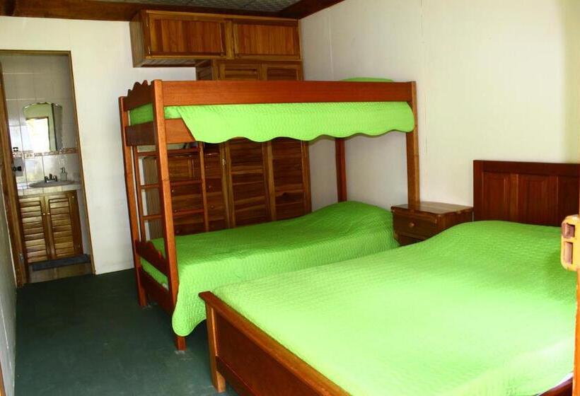 غرفة كلاسيكية ثلاثية, Hospedaje Yarisnori