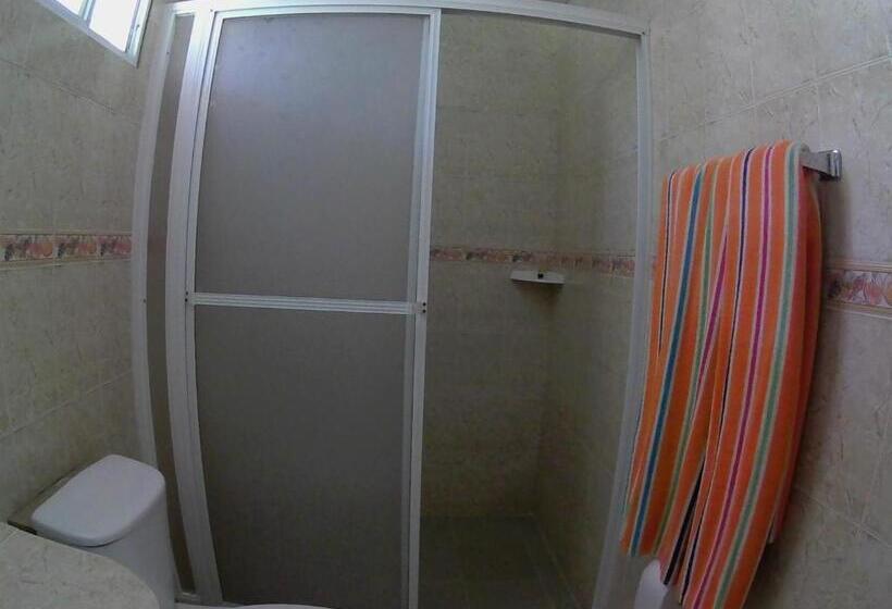 غرفة كلاسيكية ثلاثية, Hospedaje Yarisnori