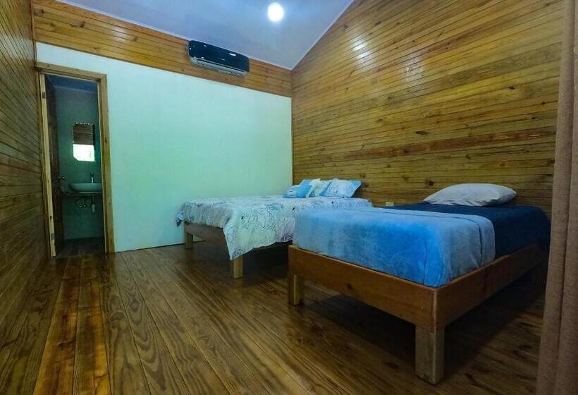 Трехместный Номер Комфорт, Hospedaje Yarisnori