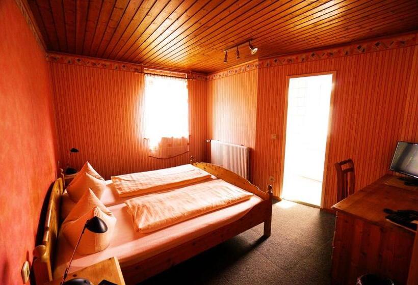 Номер Стандарт, Gemündener Hof