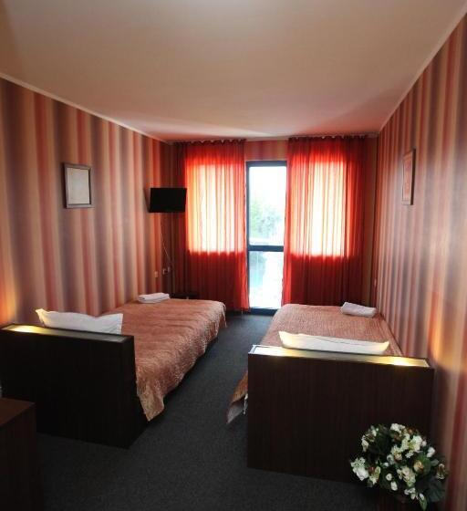 Номер Стандарт, Formula 1 Motel