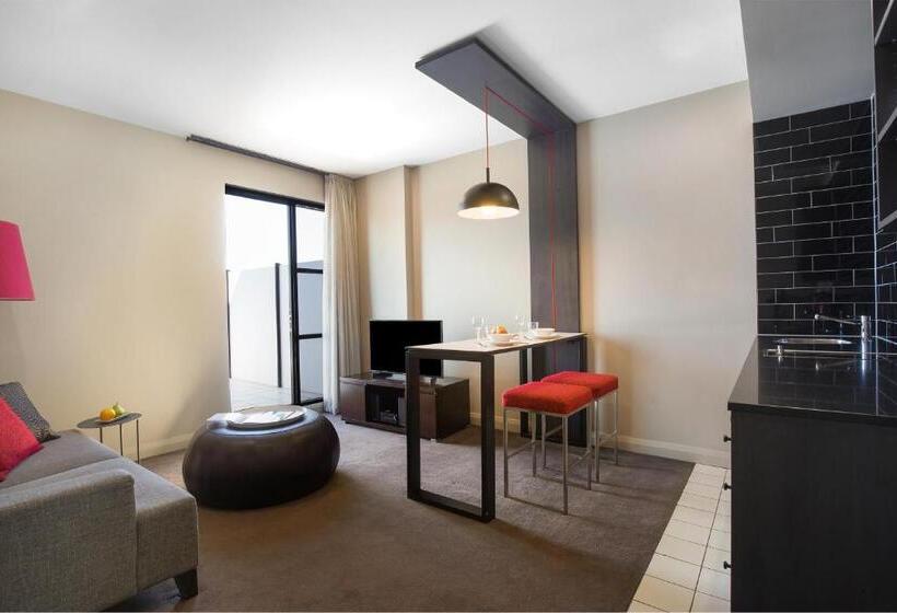 Апартаменты 1 Спальня, Mantra Hindmarsh Square