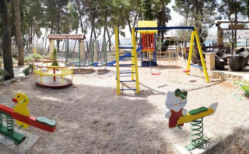 آپارتمان 2 خوابه با چشم‌انداز دریا, Matilde Beach Resort