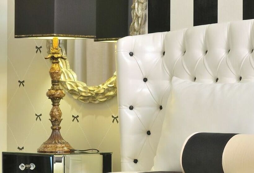 اتاق لوکس, Moliceiro