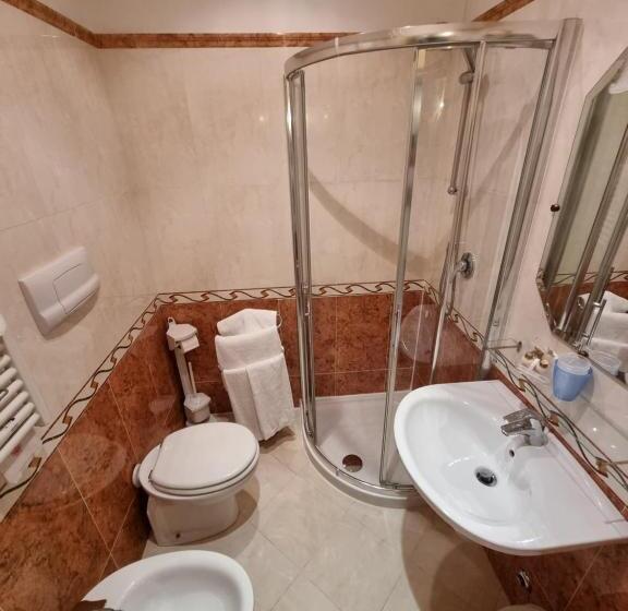 اتاق استاندارد سه نفره, Locanda Al Leon
