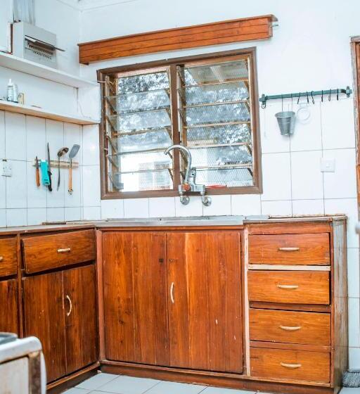 Апартаменты 1 Спальня Нижний Этаж, Charming Bungalows