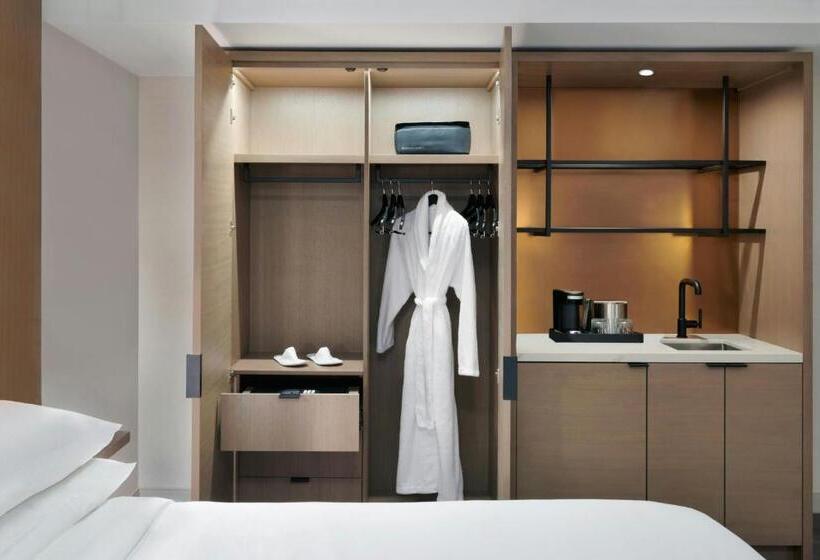 Quarto Executivo Cama King, Kingston Marriott
