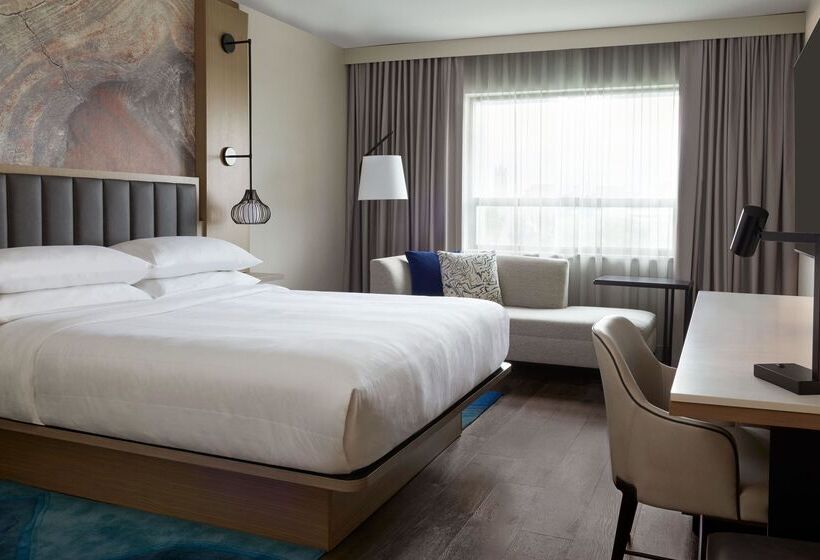 Quarto Estandar Cama King, Kingston Marriott
