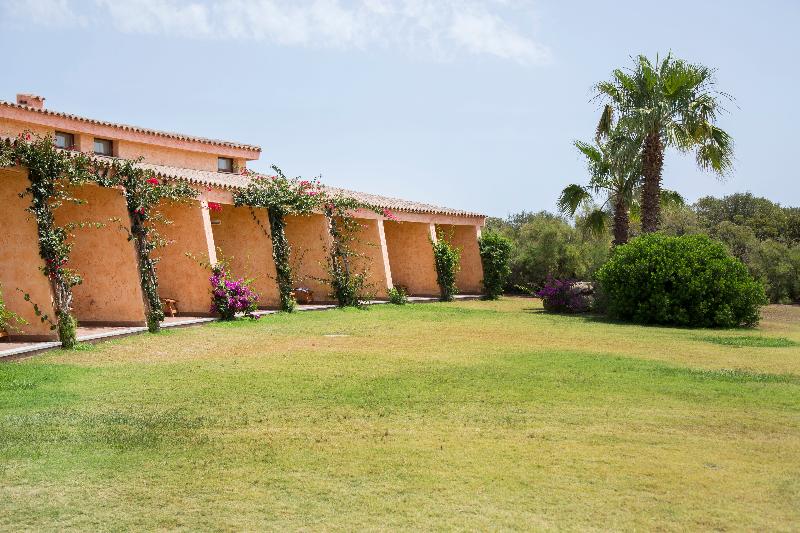 اتاق خانوادگی, Sant Elmo Beach
