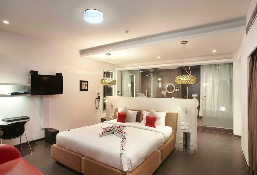 اتاق اجرایی, Fahrenheit Hotels & Resorts