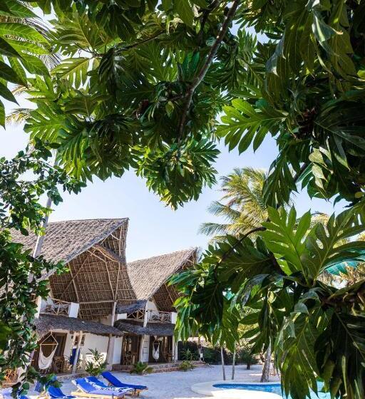 سوئیت با تخت بزرگ, Marafiki Beach Hotel & Spa