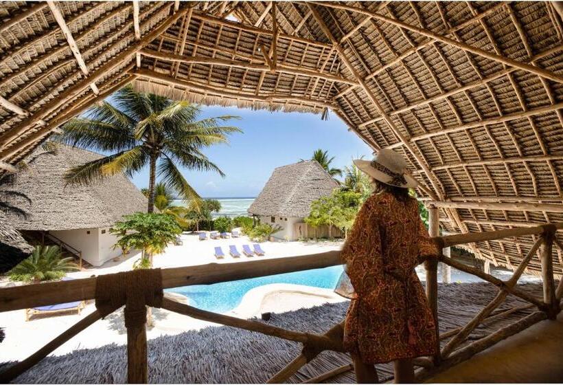 سوئیت با تخت بزرگ, Marafiki Beach Hotel & Spa