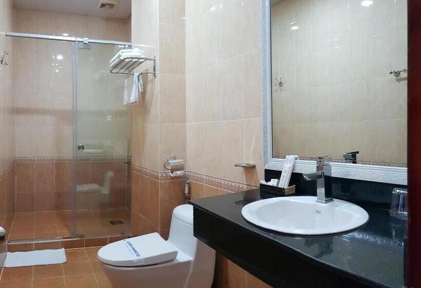 اتاق استاندارد سه نفره, Linh Phương 1 Hotel