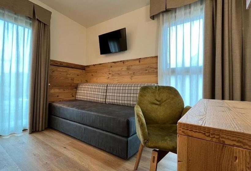 Трехместный Номер Комфорт, Albergo Vezzana
