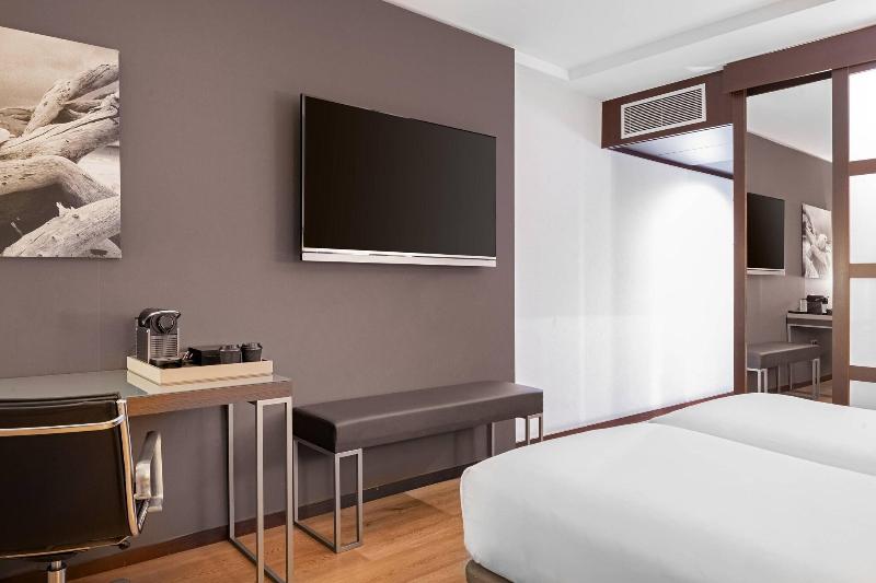 اتاق استاندارد با چشم‌انداز دریا, Ac Hotel Gava Mar