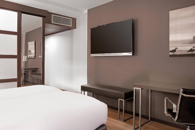 اتاق استاندارد با چشم‌انداز دریا, Ac Hotel Gava Mar