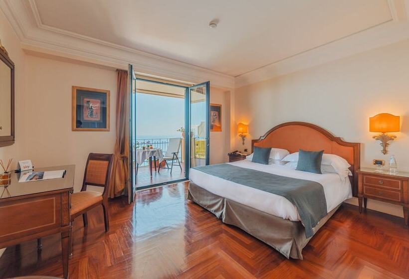 اتاق لوکس با چشم‌انداز دریا, Grand Hotel San Pietro Taormina