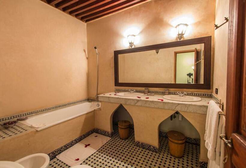 سوئیت راحتی, Riad   Dar Al Andalous
