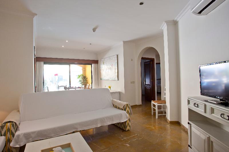 Апартаменты 3 Спальни, Galeon Suites