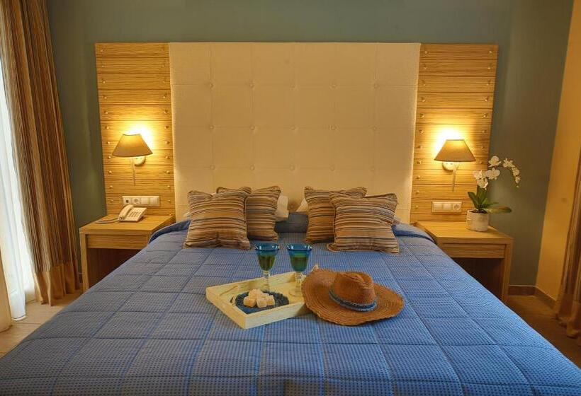 اتاق استاندارد, Dolphin Bay Family Beach Resort