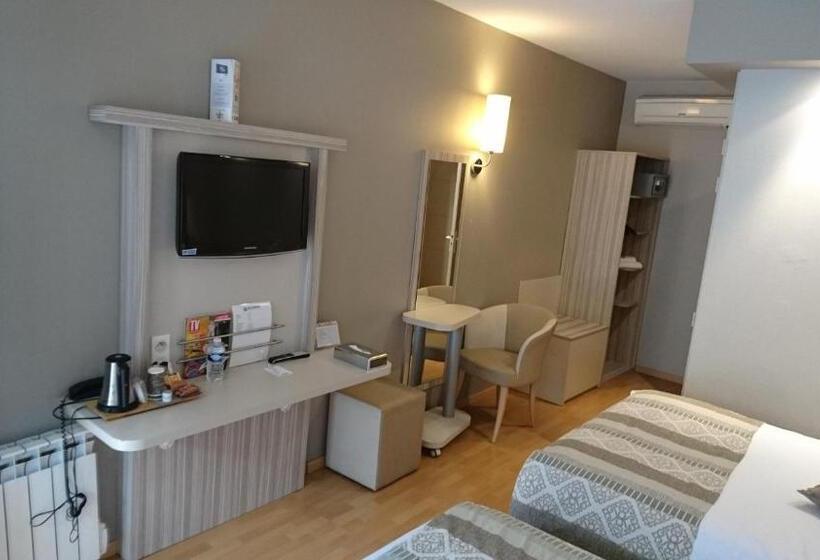Номер Superior, Kyriad Toulouse Sud  Roques
