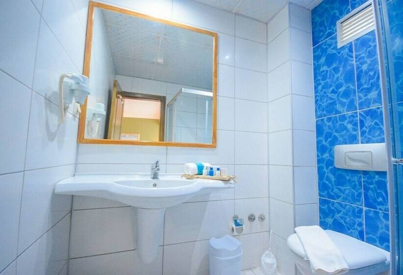 Номер Стандарт Трехместный, Sun Beach Resort