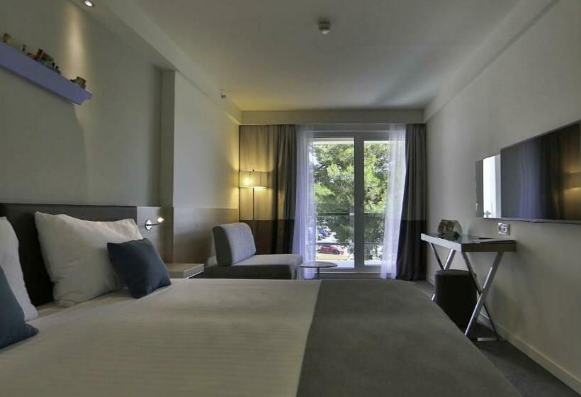 اتاق سوپریور با بالکن, Park Plaza Belvedere Medulin