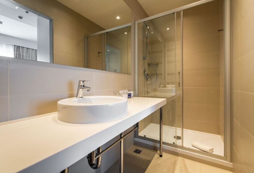 اتاق سوپریور با بالکن, Park Plaza Belvedere Medulin