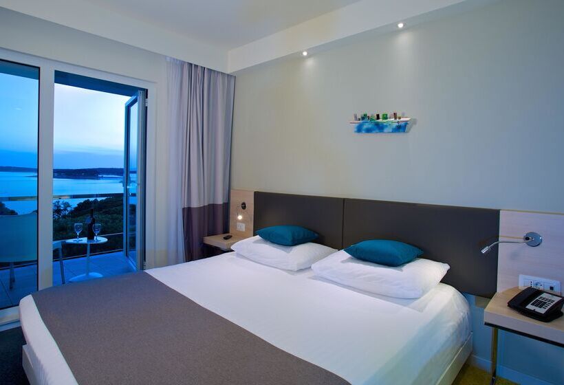اتاق سوپریور با بالکن, Park Plaza Belvedere Medulin