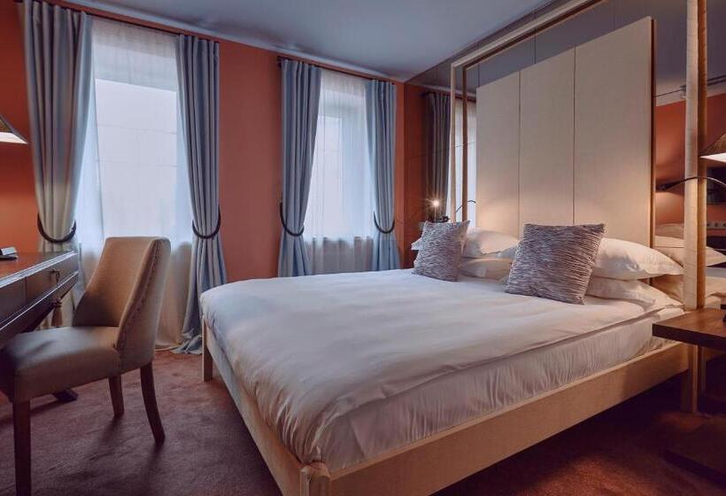 اتاق لوکس یک تخته, Vozdvyzhensky Boutique