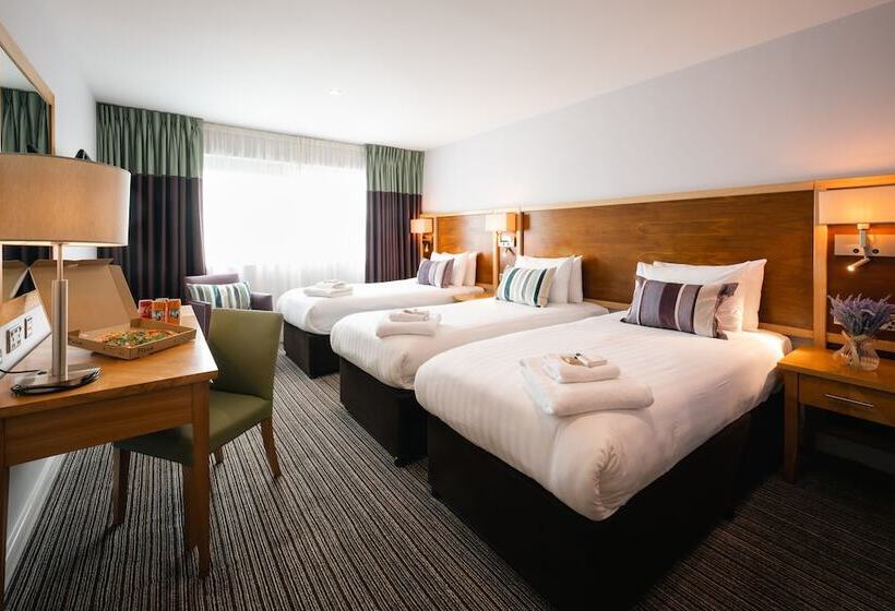 اتاق استاندارد سه نفره, Aspect Hotel Park West