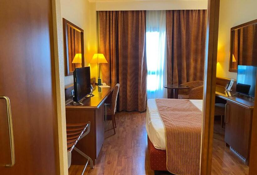اتاق استاندارد, Holiday Inn Cagliari, An Ihg