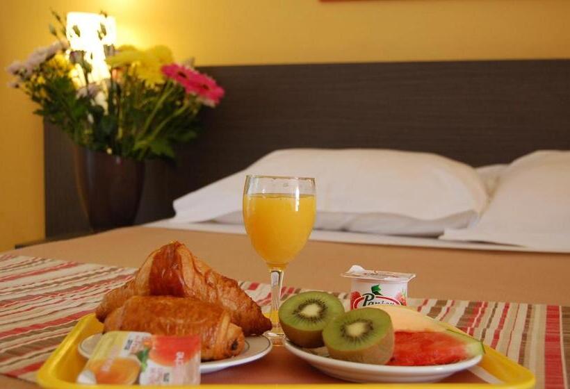 اتاق استاندارد سه نفره, Artemia Hôtel