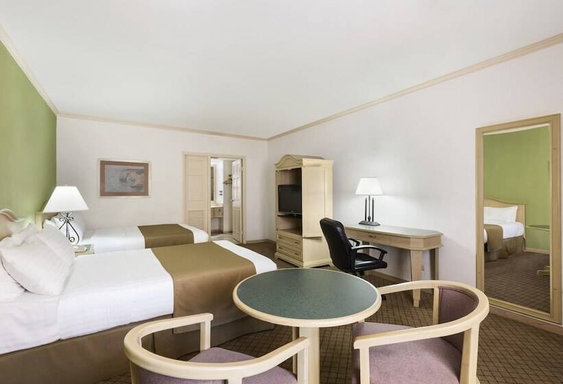 اتاق استاندارد با 2 تخت دوبل, Wyndham Garden Obregon