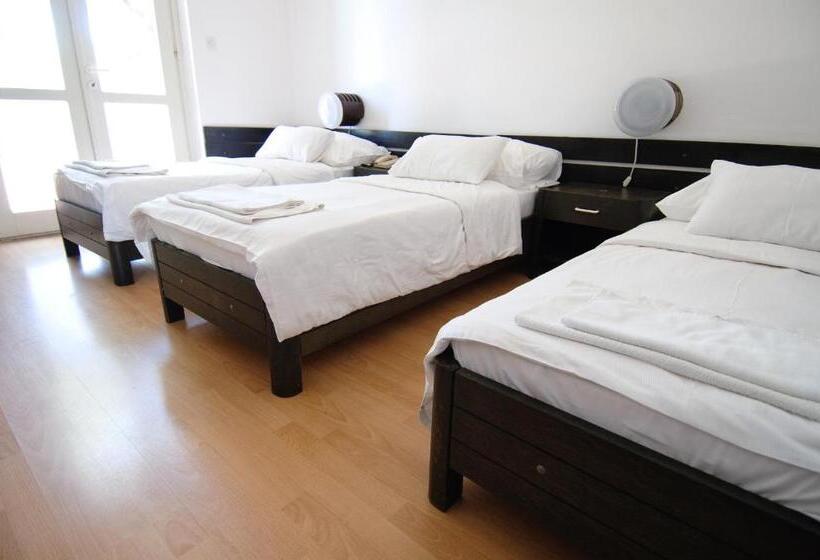 컴포트 스튜디오, Fontana Resort