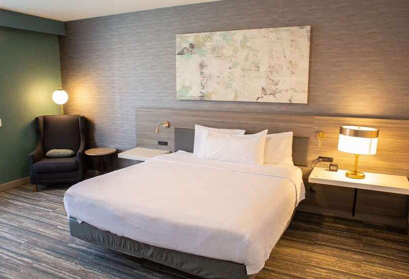 Quarto Estandar Cama King, Conrad Tokyo